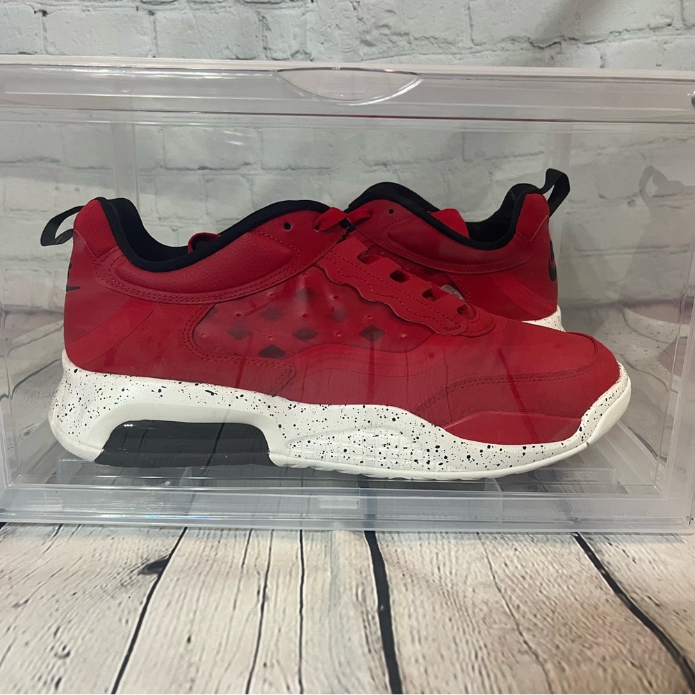 Jordan Max 200